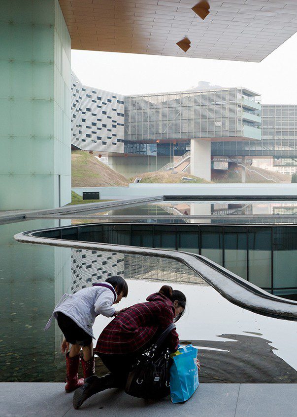 Horizontal Skyscraper – Vanke Center | Shenzhen, China (2009)