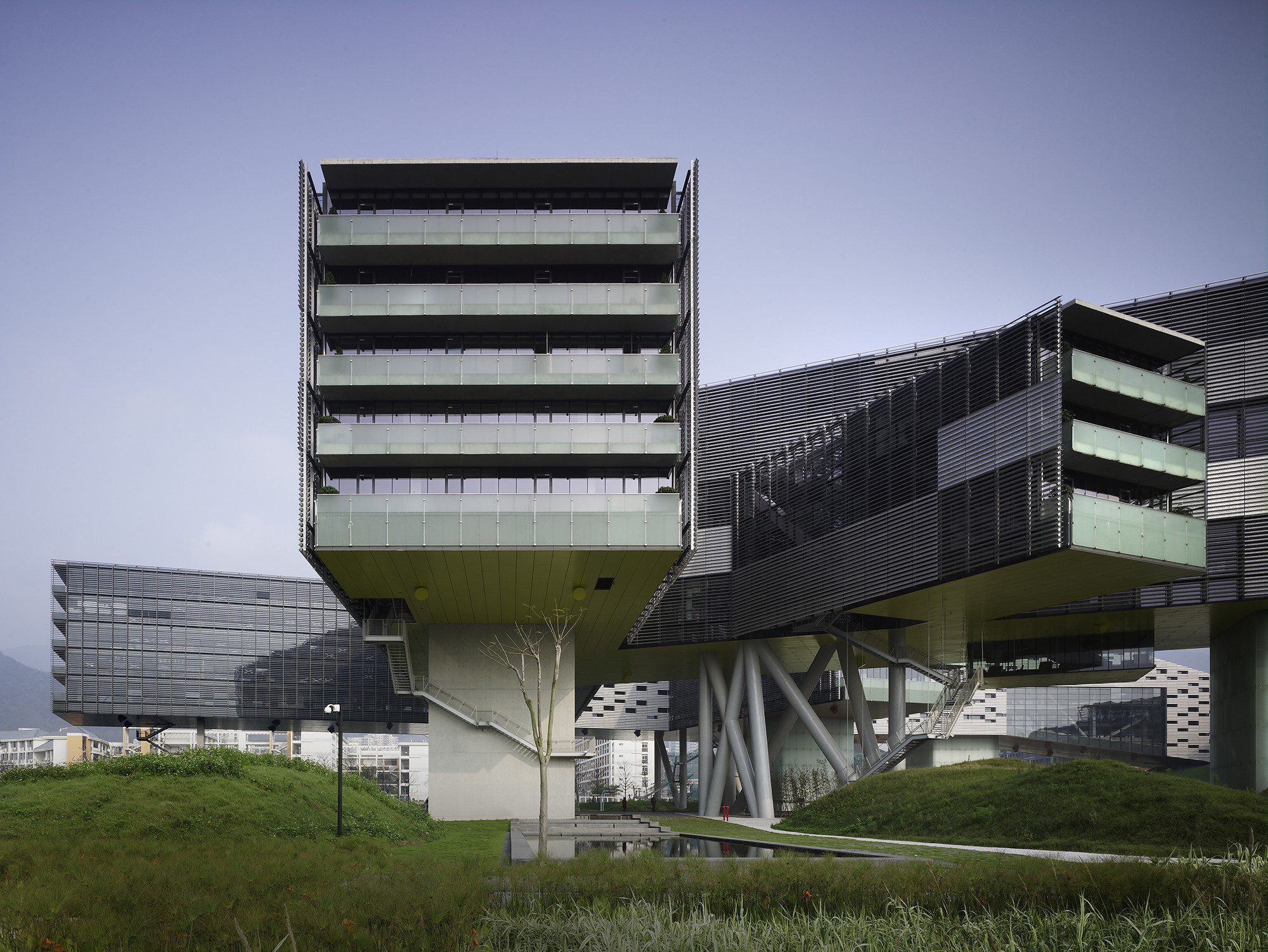 STEVEN HOLL'S HORIZONTAL SKYSCRAPER