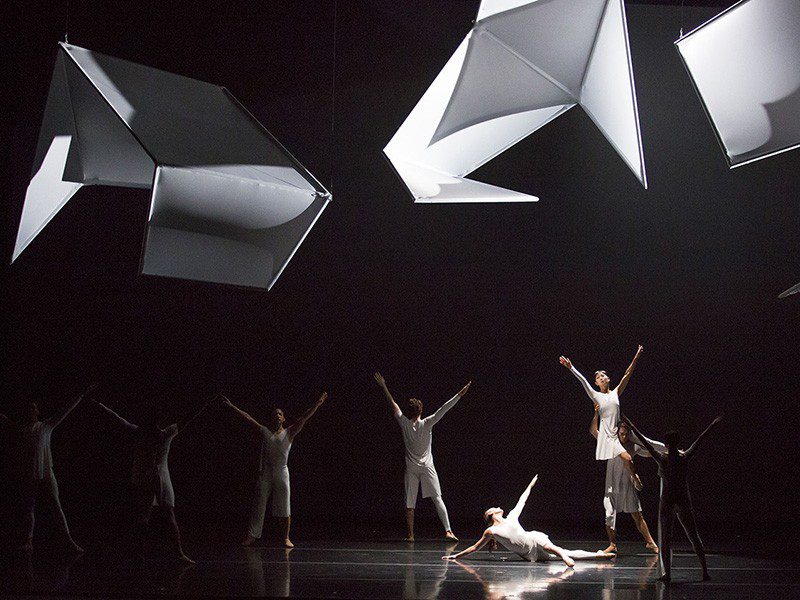 TESSERACTS OF TIME – A DANCE FOR ARCHITECTURE