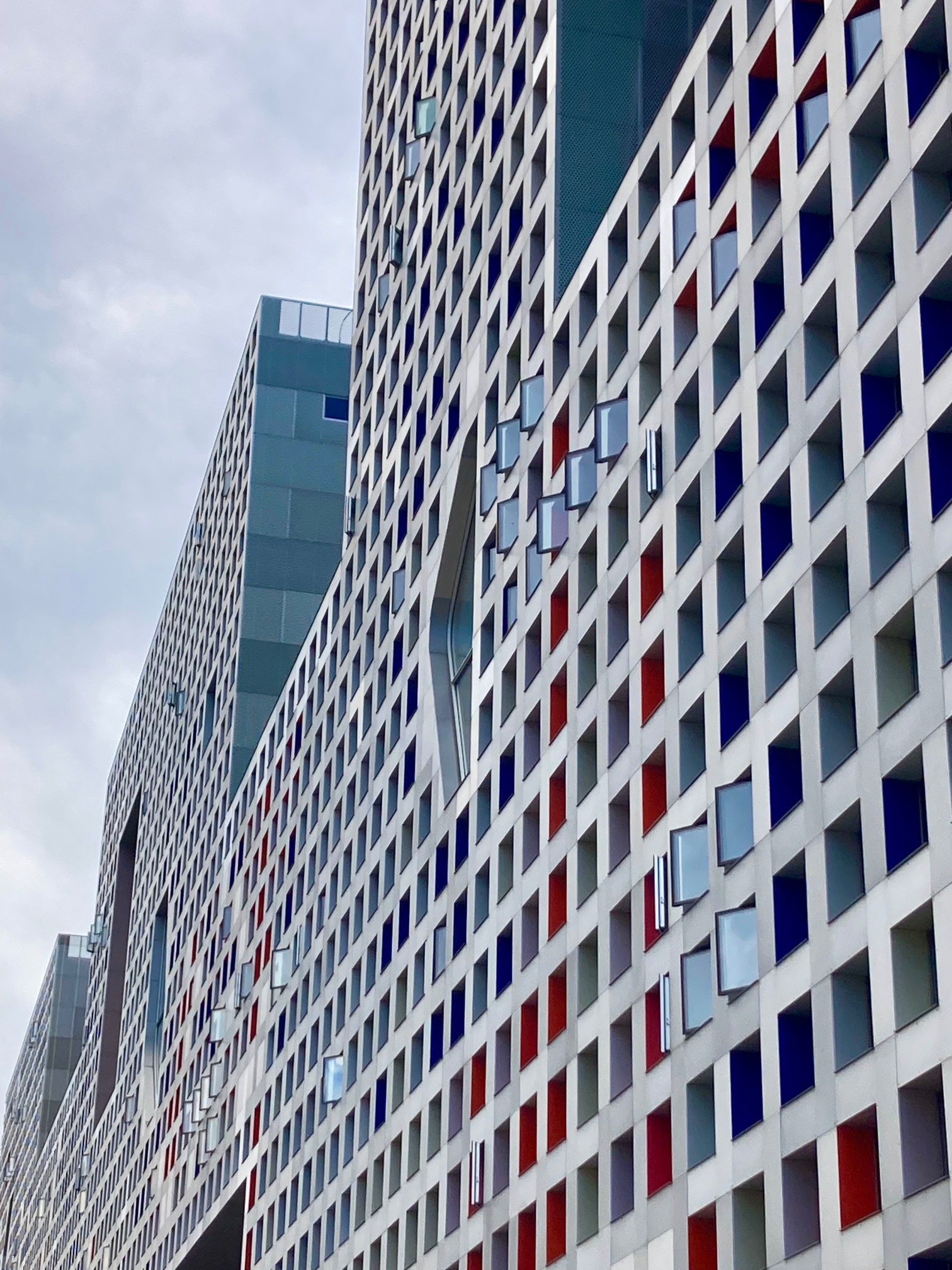 STEVEN HOLL ARCHITECTS - Simmons Hall, MIT